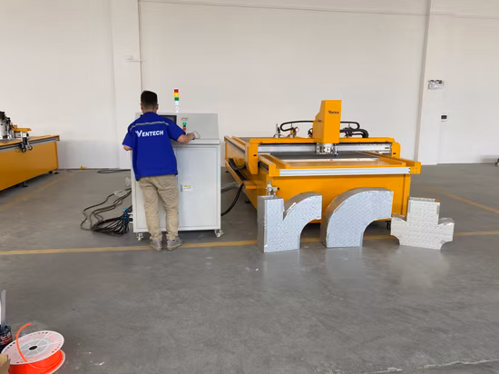 HVAC用サンドイッチフォームダクトパネル切断機